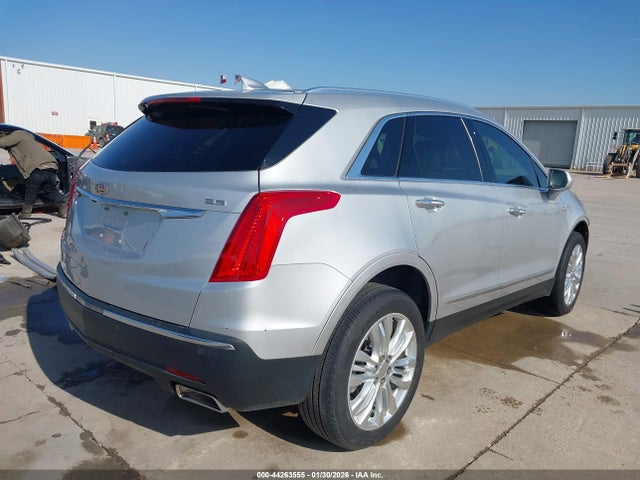 2019 CADILLAC XT5 1GYKNERS8KZ287060 Photo 3