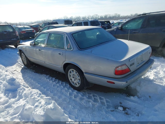 2003 JAGUAR XJ SAJDA14C93LF54265 Photo 2