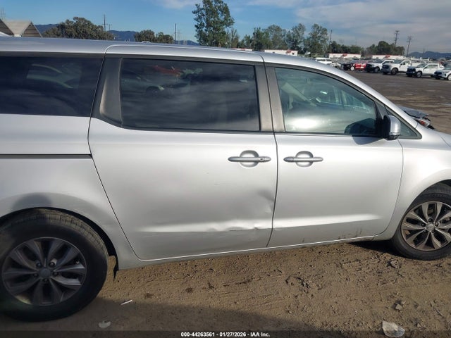 KNDMB5C18L6582704 KIA SEDONA LX