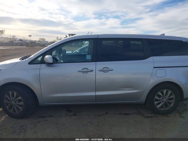 KNDMB5C18L6582704 KIA SEDONA LX