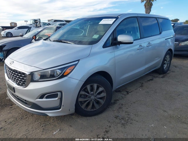 KNDMB5C18L6582704 KIA SEDONA LX