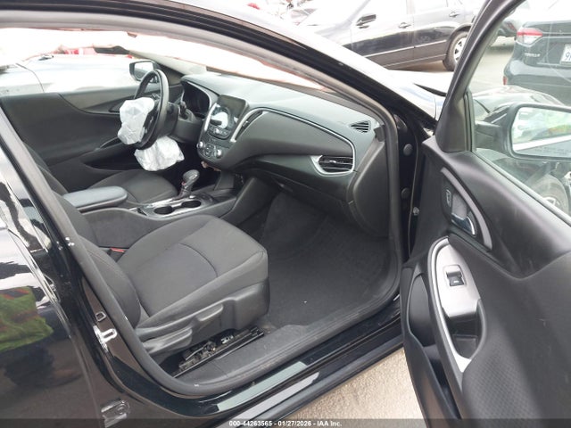 1G1ZG5ST5MF021106 Chevrolet Malibu Fwd Rs