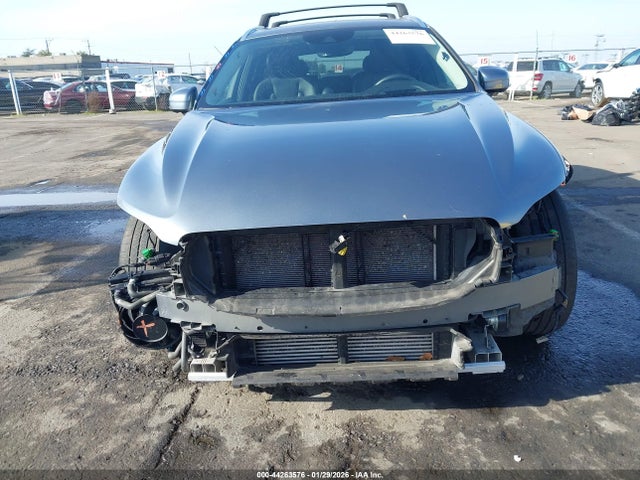 LYVBR0DL7KB236721 Volvo Xc60 Hybrid T8 Inscription