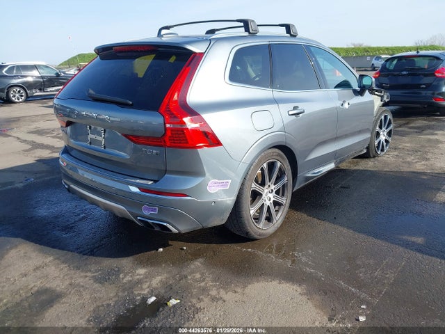 2019 VOLVO XC60 HYBRID LYVBR0DL7KB236721 Photo 3