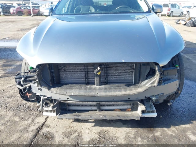 2019 VOLVO XC60 HYBRID LYVBR0DL7KB236721 Photo 5