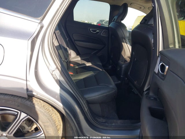 2019 VOLVO XC60 HYBRID LYVBR0DL7KB236721 Photo 7