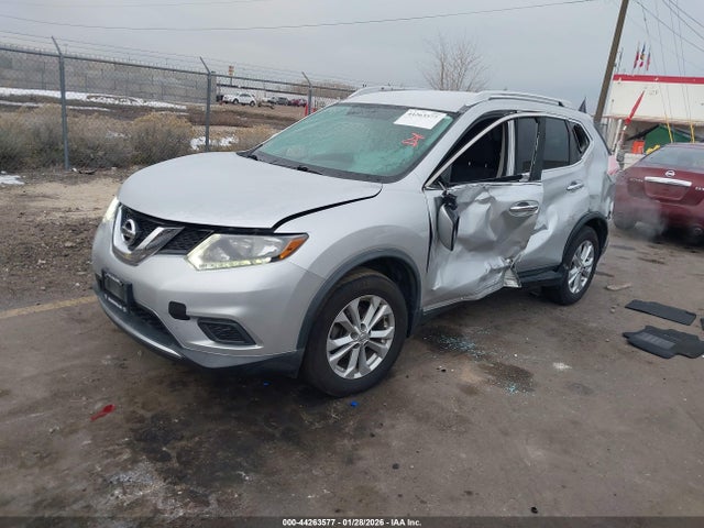 KNMAT2MV8GP726347 Nissan ROGUE SV