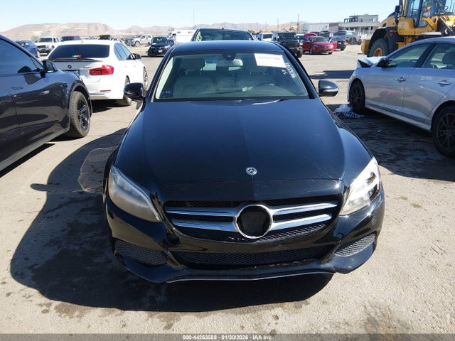 44263588 :رقم المزاد ، 55SWF4JB6HU231979 vin ، 2017 Mercedes-benz C 300 Luxury/sport مزاد بيع