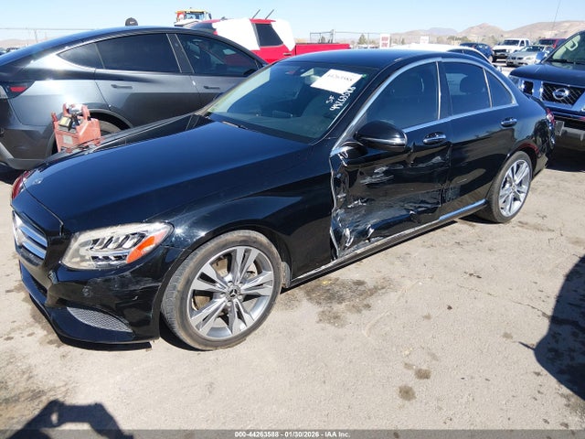 44263588 :رقم المزاد ، 55SWF4JB6HU231979 vin ، 2017 Mercedes-benz C 300 Luxury/sport مزاد بيع