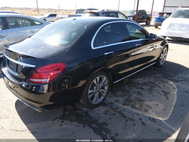 44263588 :رقم المزاد ، 55SWF4JB6HU231979 vin ، 2017 Mercedes-benz C 300 Luxury/sport مزاد بيع