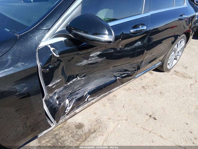 44263588 :رقم المزاد ، 55SWF4JB6HU231979 vin ، 2017 Mercedes-benz C 300 Luxury/sport مزاد بيع