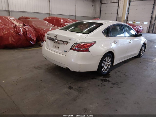 Nissan Altima 2.5 S 2014 1N4AL3AP7EC428734 Image 4