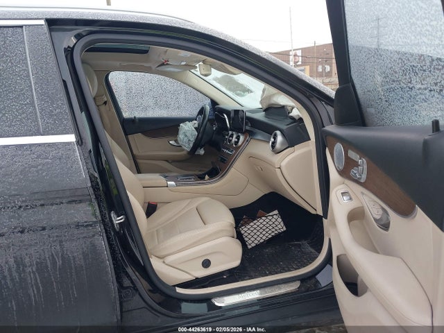 Продажа на аукционе авто 2020 Mercedes-benz Glc 300 4matic, vin: WDC0G8EB8LF716578, номер лота: 44263619