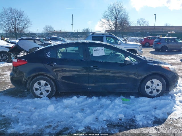 KNAFK4A6XF5423983 KIA FORTE LX