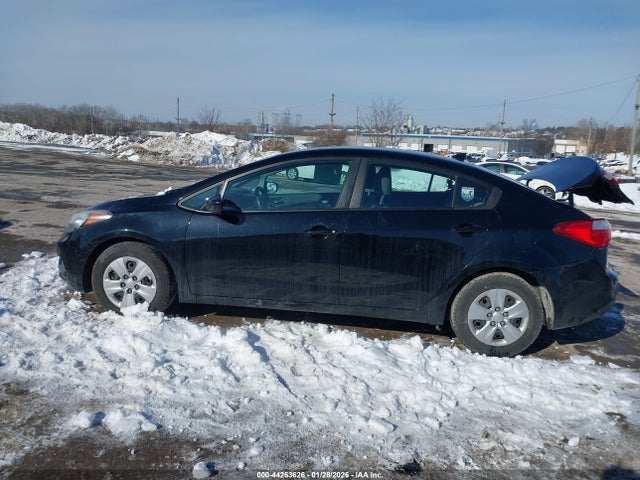 KNAFK4A6XF5423983 KIA FORTE LX