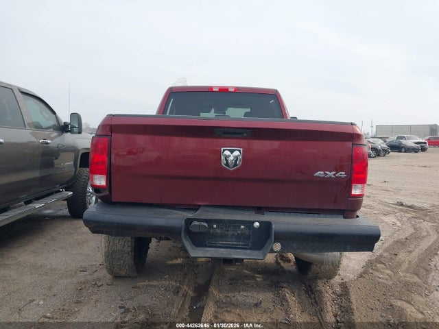 44263646 :رقم المزاد ، 3C6UR5CL0JG201654 vin ، 2018 Ram 2500 Tradesman  4x4 6'4 Box مزاد بيع