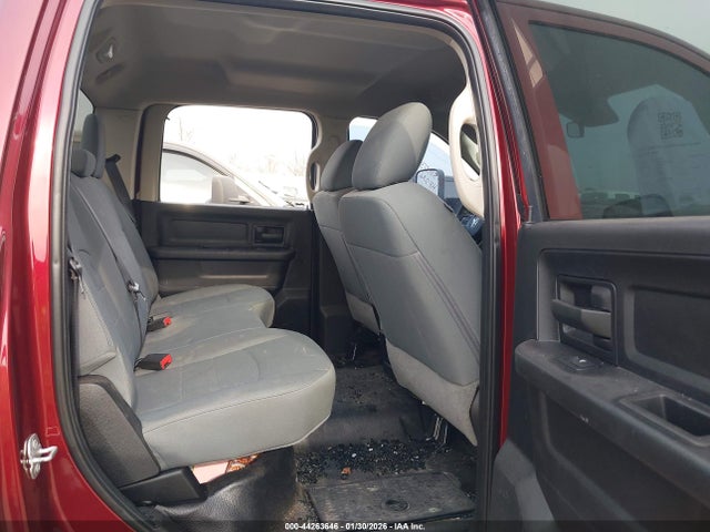 44263646 :رقم المزاد ، 3C6UR5CL0JG201654 vin ، 2018 Ram 2500 Tradesman  4x4 6'4 Box مزاد بيع