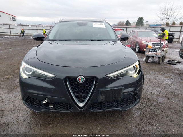 ZASFAKAN1J7B79825 Alfa Romeo Stelvio Awd