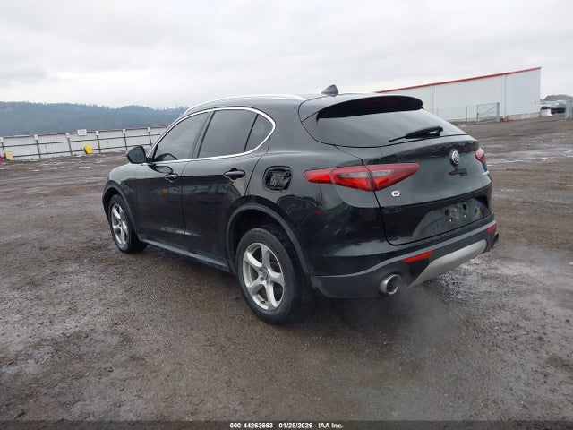 2018 ALFA ROMEO STELVIO ZASFAKAN1J7B79825 Photo 2