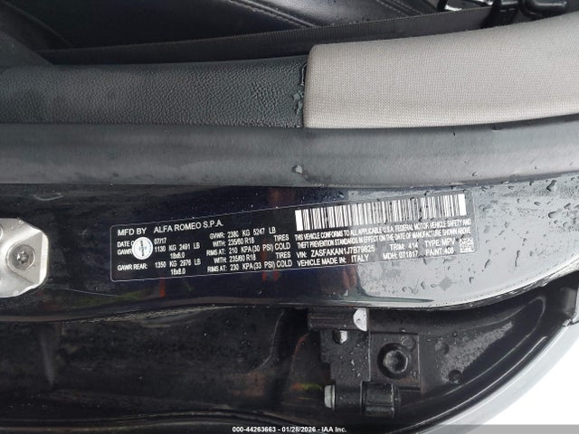 2018 ALFA ROMEO STELVIO ZASFAKAN1J7B79825 Photo 8