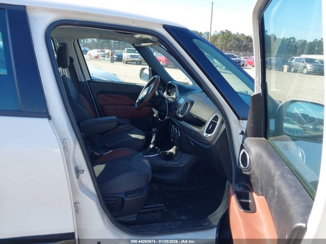 2014 FIAT 500L ZFBCFADH7EZ011942 Photo 4