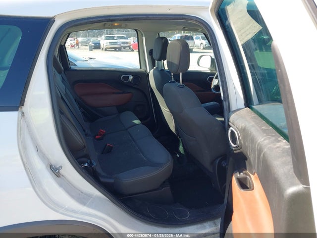 2014 FIAT 500L ZFBCFADH7EZ011942 Photo 7