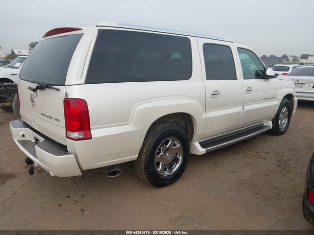 44263679 :رقم المزاد ، 3GYFK66N54G258990 vin ، 2004 Cadillac Escalade Esv Standard مزاد بيع