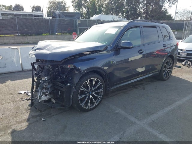 5UXCX6C08M9G73581 BMW X7 M50i