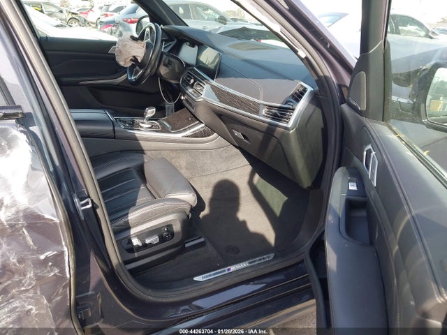 5UXCX6C08M9G73581 BMW X7 M50i