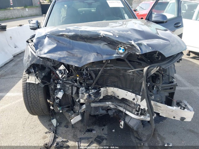 5UXCX6C08M9G73581 BMW X7 M50i