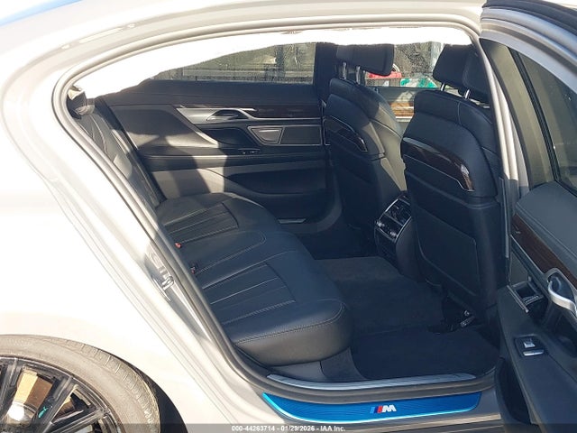 2022 BMW 740 WBA7T2C02NCG88117 Photo 7