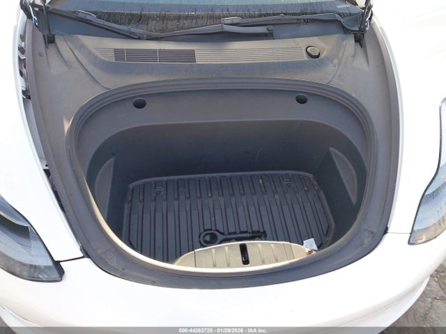 Продаж на аукціоні авто 2022 Tesla Model 3 Rear-wheel Drive, vin: 5YJ3E1EA2NF241184, номер лоту: 44263720