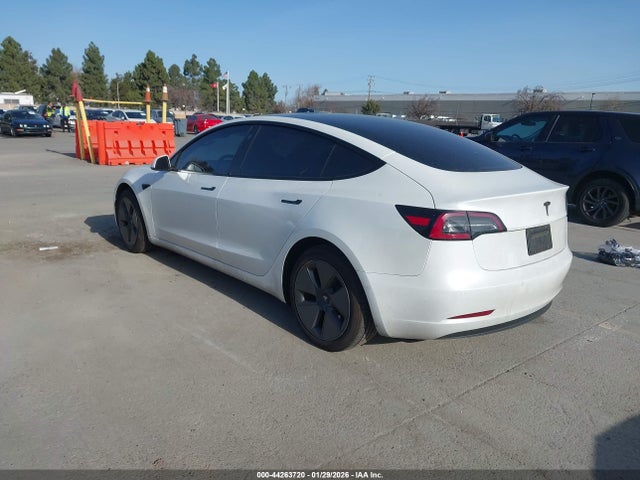Продаж на аукціоні авто 2022 Tesla Model 3 Rear-wheel Drive, vin: 5YJ3E1EA2NF241184, номер лоту: 44263720