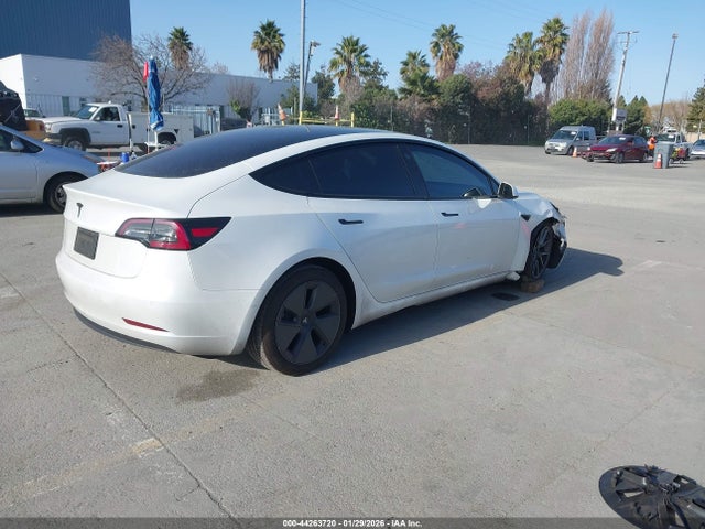 Продаж на аукціоні авто 2022 Tesla Model 3 Rear-wheel Drive, vin: 5YJ3E1EA2NF241184, номер лоту: 44263720