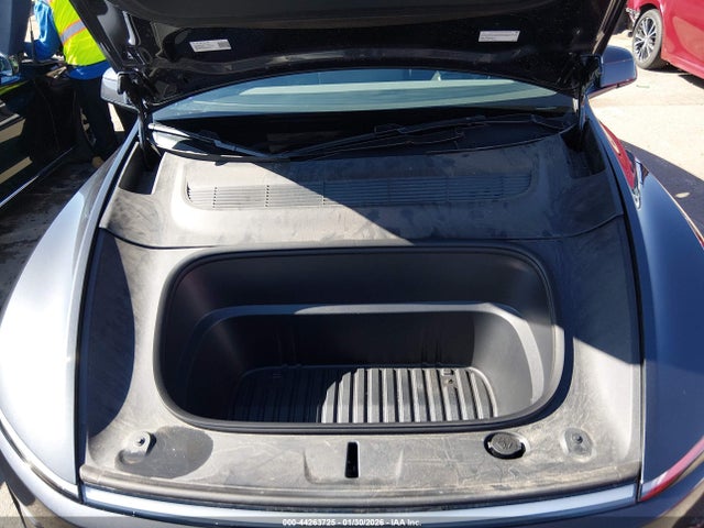 Продажа на аукционе авто 2026 Tesla Model Y Premium Rear-wheel Drive/standard Rear-wheel Drive, vin: 7SAYGDED0TA439111, номер лота: 44263725
