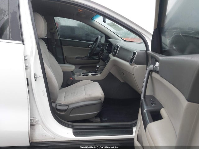 KNDPMCAC2K7566412 KIA Sportage Lx