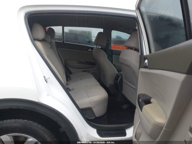 KNDPMCAC2K7566412 KIA Sportage Lx