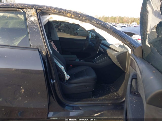 2026 TESLA MODEL Y 7SAYGDED0TA500649 Photo 4
