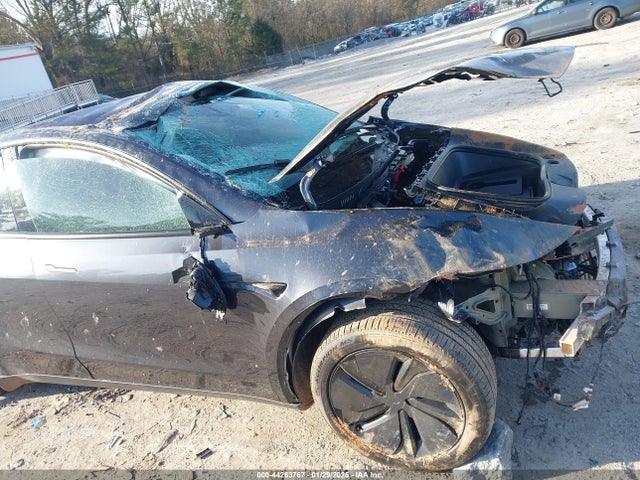 2026 TESLA MODEL Y 7SAYGDED0TA500649 Photo 5