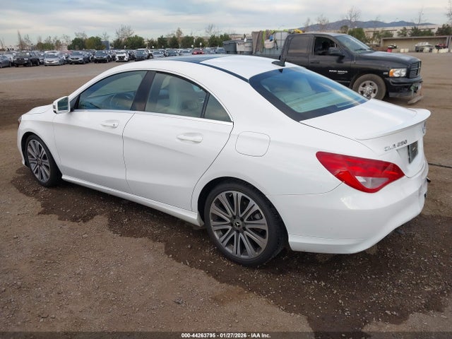 Mercedes-Benz CLA 250 2018 WDDSJ4EB5JN652596 Image 3