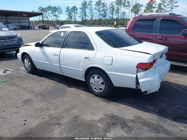 1999 TOYOTA CAMRY 4T1BG22K3XU922095 Photo 2
