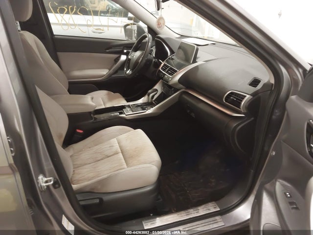 2019 MITSUBISHI ECLIPSE CROSS JA4AT5AA1KZ023845 Photo 4