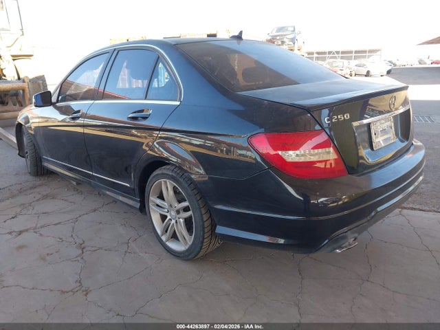 Mercedes-Benz C 250 Sport 2014 WDDGF4HB4ER318058 Image 3
