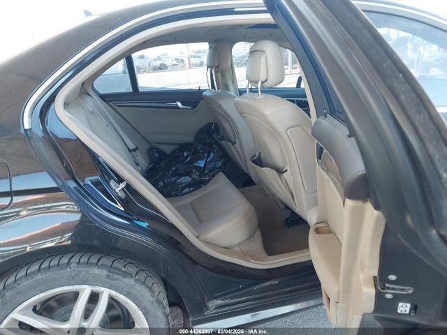 Mercedes-Benz C 250 Sport 2014 WDDGF4HB4ER318058 Image 8