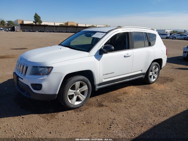1C4NJCBA6GD675607 Jeep Compass Sport