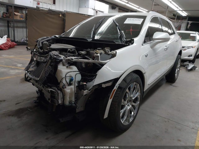 2017 CADILLAC XT5 1GYKNCRSXHZ218500 Photo 1