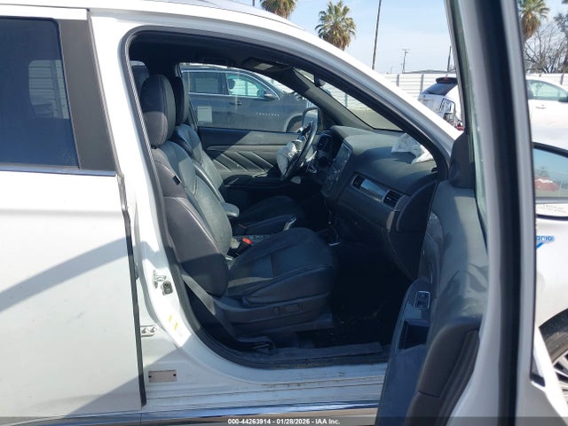 2019 MITSUBISHI OUTLANDER PHEV JA4J24A55KZ041538 Photo 4