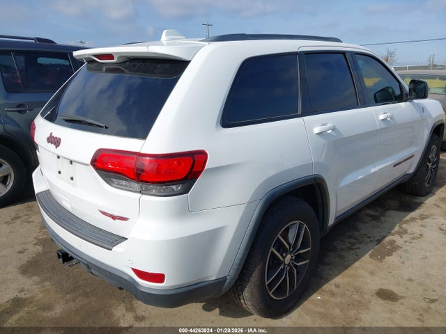 1C4RJFLG0JC138704 Jeep Grand Cherokee Trailhawk 4x4