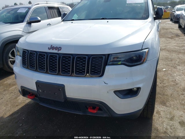 1C4RJFLG0JC138704 Jeep Grand Cherokee Trailhawk 4x4