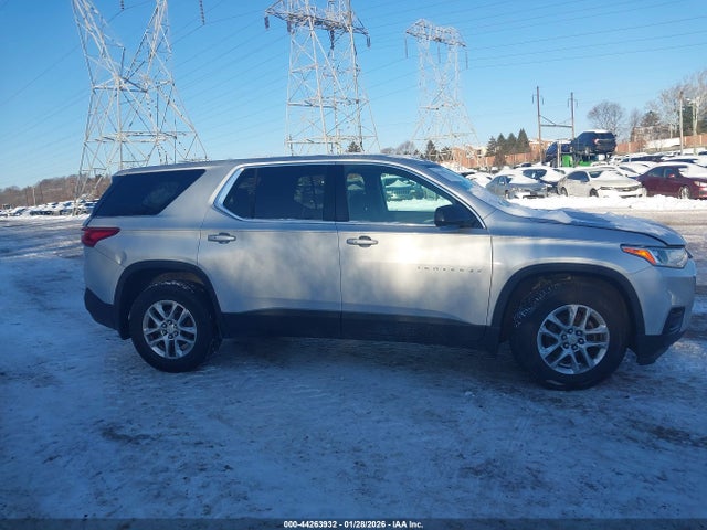 1GNEVFKW5JJ212939 Chevrolet Traverse Ls